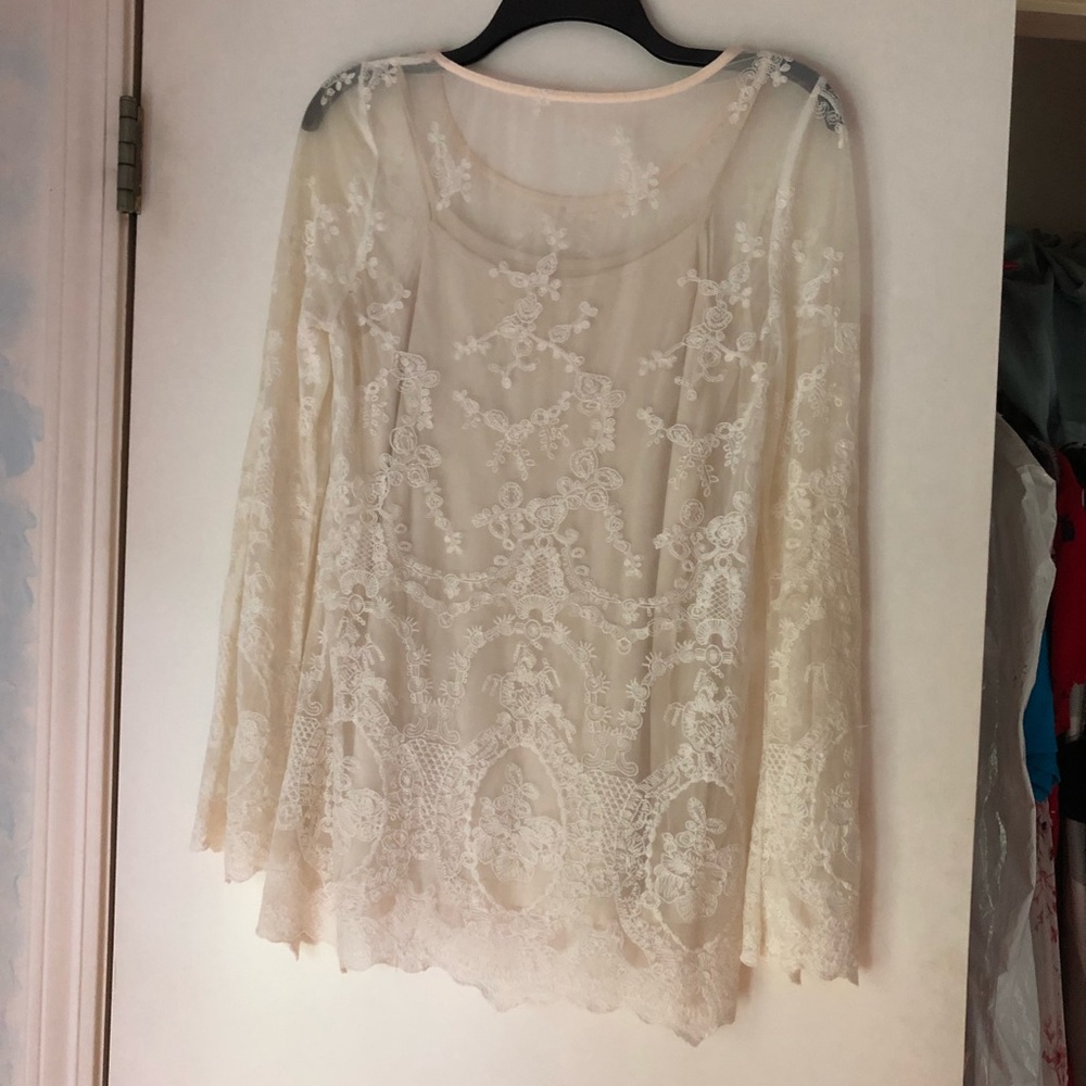 Lace long sleeve top